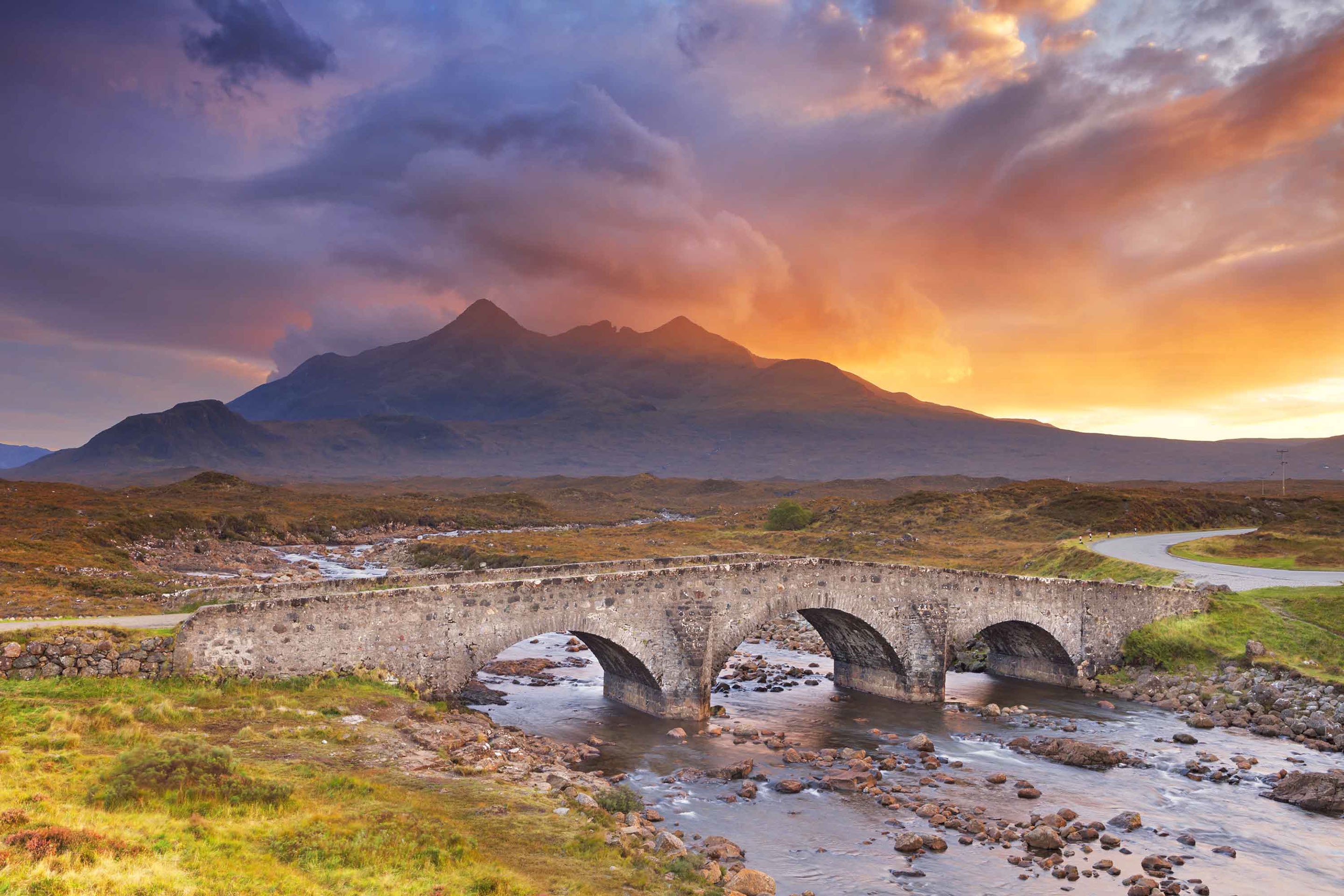 Book an Isle of Skye tour with Skye Travel Service and see the Cuillin Mountains