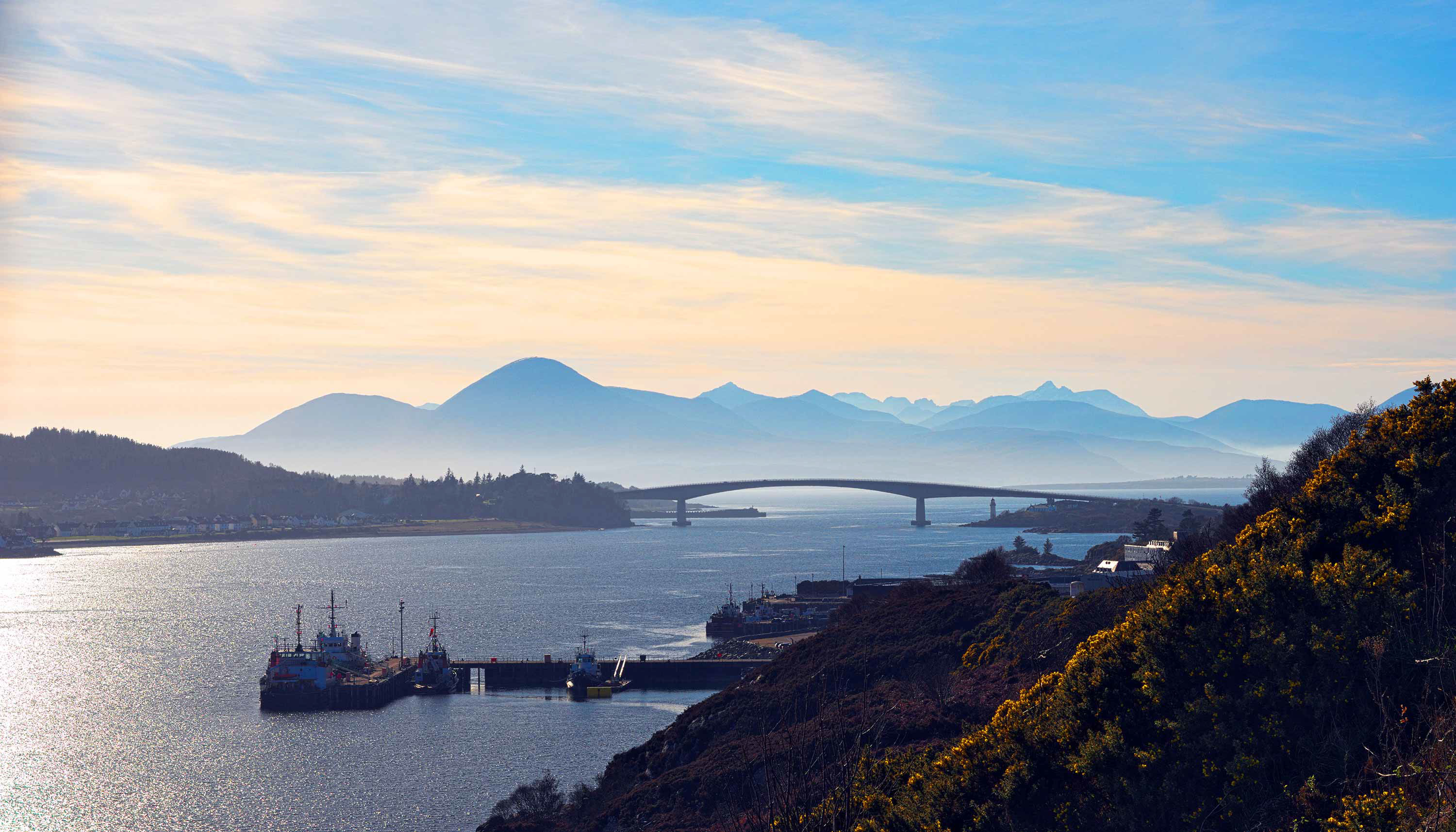 Skye Travel Service offer a regular business contract hire service from our Isle of Skye transport business